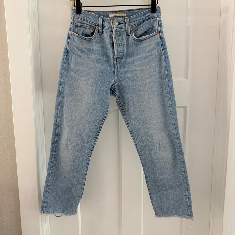 Levis Premium Wedgie Straight High Rise Raw Hem Jeans Light Wash Blue 25